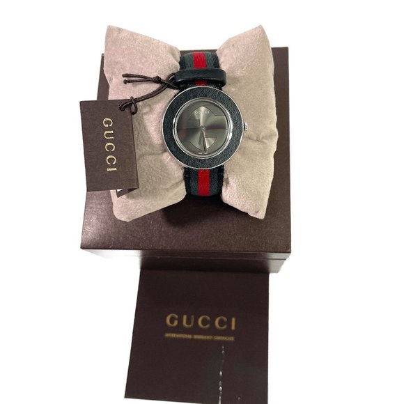 NIB Auc Gucci Swiss U-Play Red, Green and Black Nylon Strap Watch 35mm Y… - Picture 3 of 16